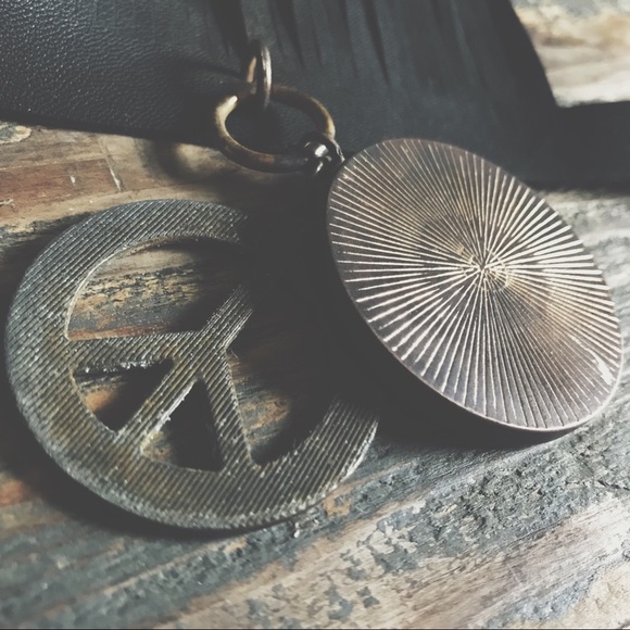 Peace Symbol Pendant Choker Necklace - Picture 7 of 12